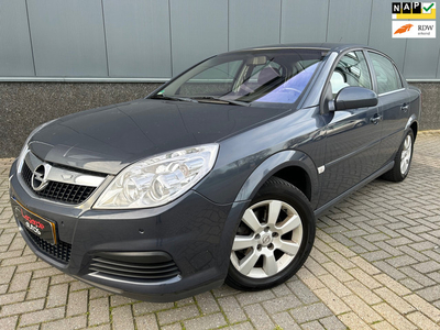 Opel Vectra 1.8-16V Cosmo CLIMA , HALF LEER , ENZ !!!