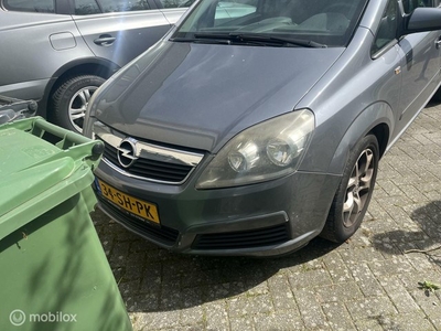 Opel Zafira 2.2 Cosmo