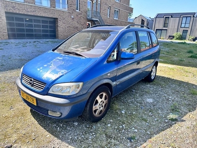 Opel Zafira (bj 2002)