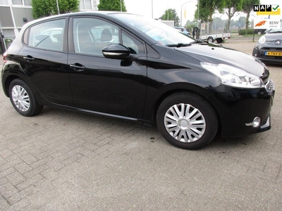 Peugeot 208 1.2 VTi Envy Navigatie, Autom. Airco