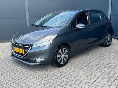 Peugeot 208 1.4 VTi Envy 5 Deurs / Navi / Pdc / 68.000 km