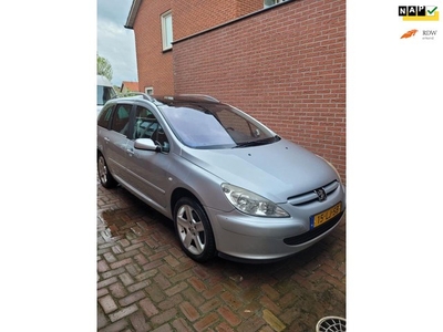 Peugeot 307 SW 2.0 16V PANO - 1e Eigenar - AIRCO - 7 P