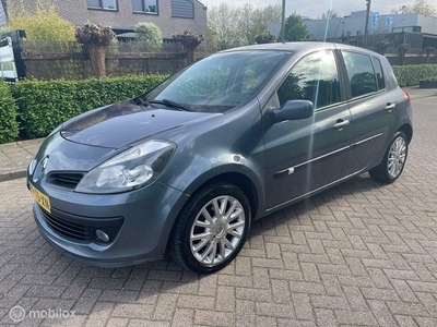 Renault Clio 1.6-16V Dynamique 5drs Nw APk