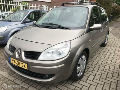 Renault Grand Scenic 2.0-16V Tech Line 7p.