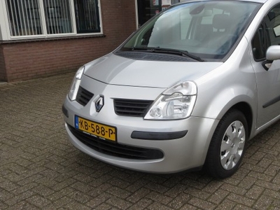 Renault Modus 1.6 16 V AUTOMAAT PRIVE LEGE