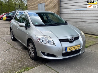 Toyota Auris 1.6-16V Sol Automaat met Navi en NAP