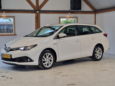 Toyota Auris Touring Sports 1.8 Hybrid Aspiration (Trekhaak / Camera / Climate / Cruise / Rijstrooksensor)