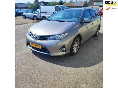 Toyota Auris Touring Sports 1.8 Hybrid Lease+