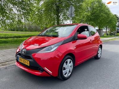 Toyota Aygo 1.0 VVT-i x-wave CRUISE/ELEK.RAMEN/NAVI