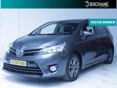 Toyota Verso 1.8 VVT-i Business wordt gepoetst