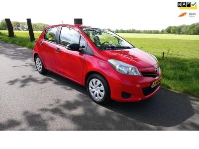 Toyota Yaris 1.0 VVT-i Trend met Airco,nieuwe Apk....inruil