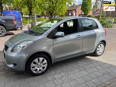 Toyota Yaris 1.0 VVTi Sol / 5 drs