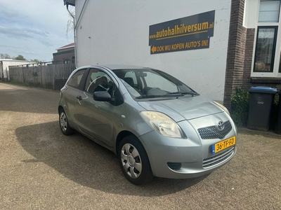 Toyota Yaris 1.0 VVTi Terra