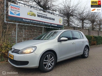 Volkswagen Golf 1.2 TSI Highline BlueMotion PDC voor en