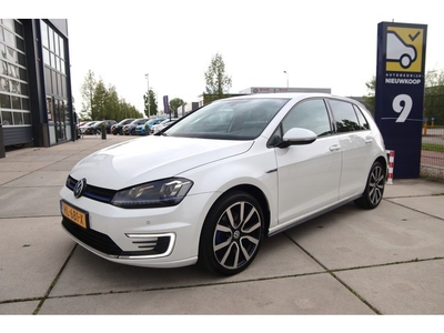 Volkswagen Golf 1.4 TSI GTE ACC, Trekhaak, Camera, NL auto