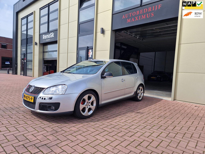 Volkswagen Golf 2.0 TFSI GTI / SCORPION / CLIMA / SPORT LUCHTFILTER / NAVI / STOELVERWARMING / NW APK+BOEKJES