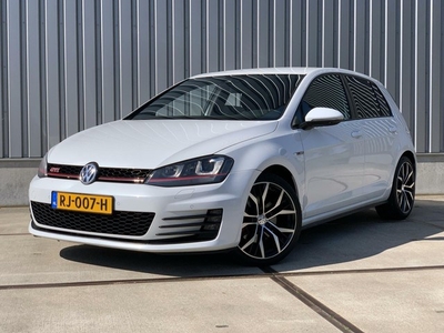 Volkswagen Golf 2.0 TSI GTI Performance 220+ PK - DSG -