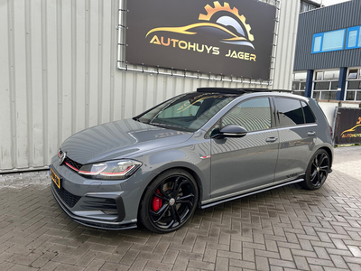 Volkswagen Golf 2.0 TSI GTI TCR