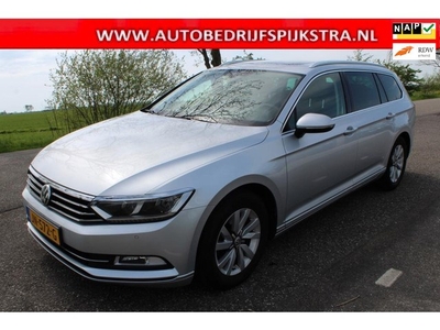 Volkswagen Passat Variant 1.6 TDI // KLIMA / PANO / CAMERA