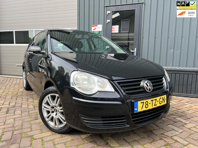 Volkswagen Polo 1.4-16V Optive