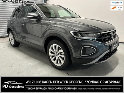 Volkswagen T-Roc 1.5 TSI Life 1 Jaar Garantie Cruise Park.