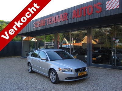 Volvo S40 2.0 Sport zeer mooi met trekhaak (bj 2010)