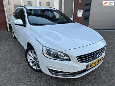 Volvo V60 1.6 D2 R-Design / PCD / Cruise / Stoelverwarming