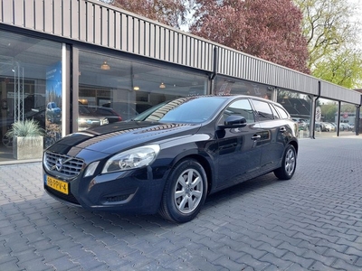 Volvo V60 1.6 T3 Kinetic Dealer oh 183.000KM Navi Clima