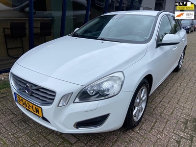 Volvo V60 2.0T Momentum