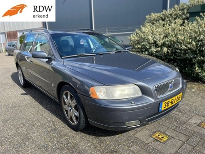 Volvo V70 2.4 D5 AUT *CLIMA *CRUISE *LEATHER HEAT SEATS