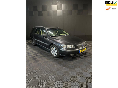 Volvo V70 2.4 D5 Comfort Line | Airco | Leder |