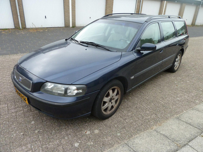 Volvo V70 2.4 Edition II beschrijving lezen