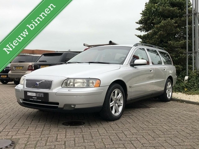 Volvo V70 2.4 Momentum, Leer, Clima, Cruise, Trekhaak!