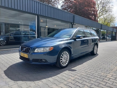 Volvo V70 2.5T Momentum Dealer oh 10 jaar dezelfde eigenaar