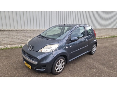 Peugeot 107 1.0-12V XR