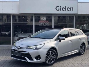 Toyota Avensis 1.8 VVT-I Dynamic Plus | Trekhaak, Panoramadak, 17inch, Leer, Stoelverwarming, Keyless, Navigatie, 1.600KG Trekgewicht