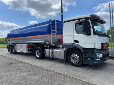 Mercedes-Benz Actros 1840 VLG trekker met Burg 33000 liter