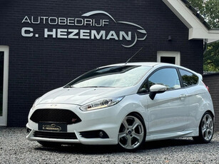 Ford Fiesta 1.6 ST2 183 PK 1e eigenaar Dealer OH Nieuwstaat Climate Control Aux USB