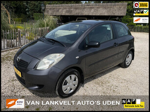 Toyota Yaris 1.0 VVTi +