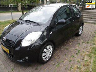 Toyota Yaris 1.3 VVTi Sol