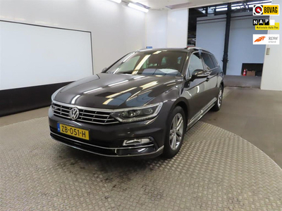 Volkswagen Passat Variant 1.5 TSI Highline Business 3X R Line+Xenon+Volleder+Navi+Pano-dak+Trekhaak !!