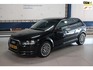 Audi A3 Sportback 1.6 TDI AUTOMAAT / BLACK EDITION !