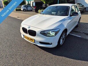 BMW 1-serie 116i Business GERESERVEERD!!!!!!!