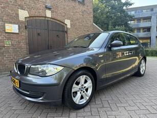 BMW 1-serie 118i Autom/Tiptr Business Line Airco/LMV