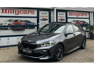 BMW 1-serie 118i High Executive M Sport, Pano, digitaal