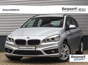 BMW 2 Serie Active Tourer 220i - Trekhaak - Stoelverwarming