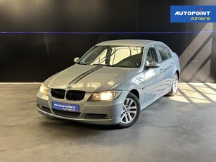 BMW 3-serie 318i Dynamic Executive Uitlaatsysteem Airco