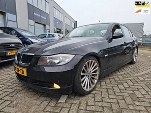 BMW 3-serie 320i AIRCO/cruise/LEER/6-bak