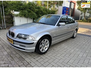 BMW 3-serie 325i Executive prachtige auto