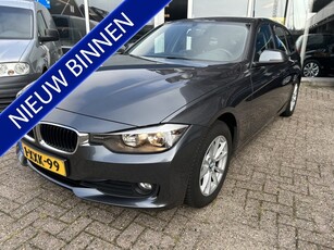 BMW 3 Serie Touring 316i Business 94.000 km !! navi